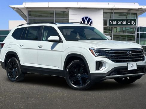 New 2026 Volkswagen Atlas SE AWD/4WD image 2