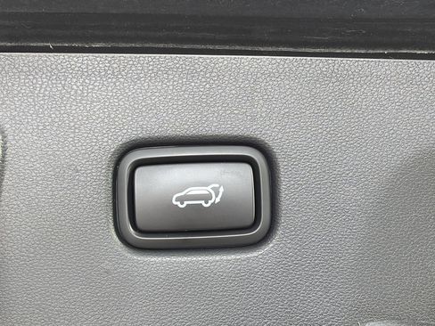 Used 2025 Hyundai Tucson Limited AWD/4WD image 15