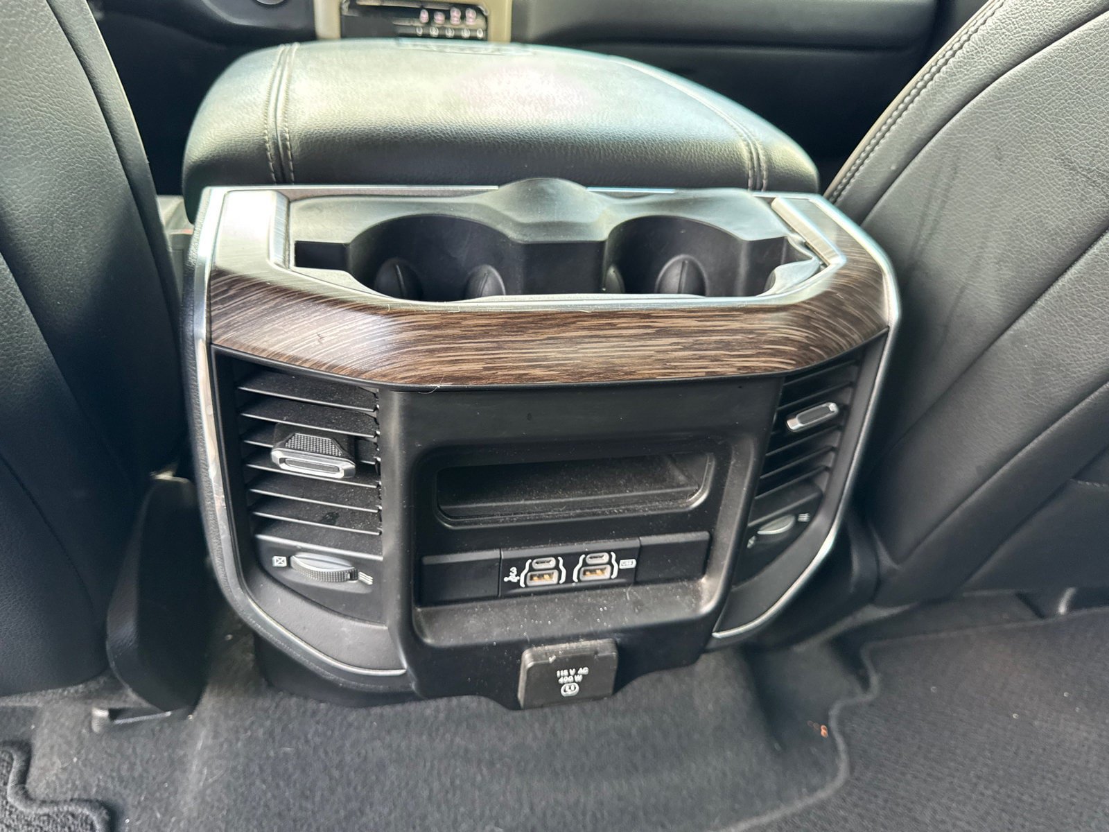 Used 2019 RAM 1500 Laramie RWD image 24