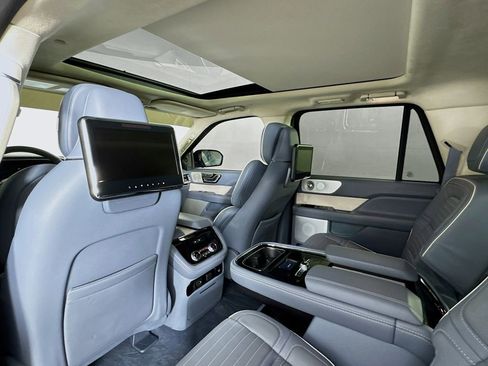 Used 2021 Lincoln Navigator L Black Label w/ Special Edition Package image 19