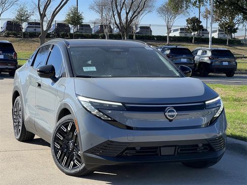 New 2026 Nissan Leaf Platinum+ image 2