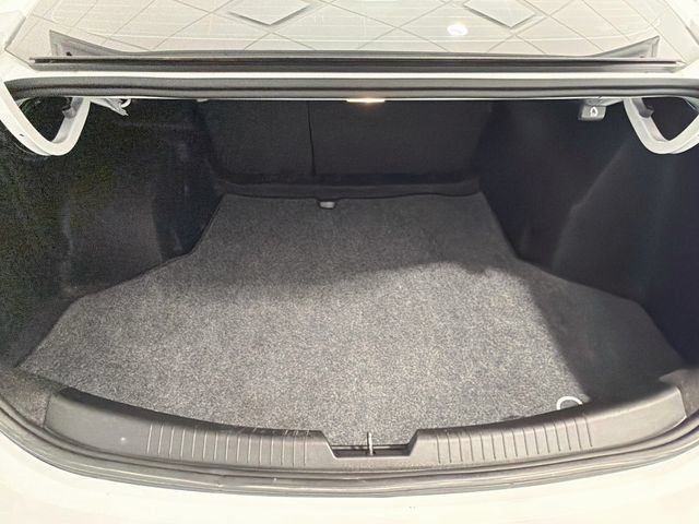 Used 2023 Chevrolet Malibu RS FWD image 22