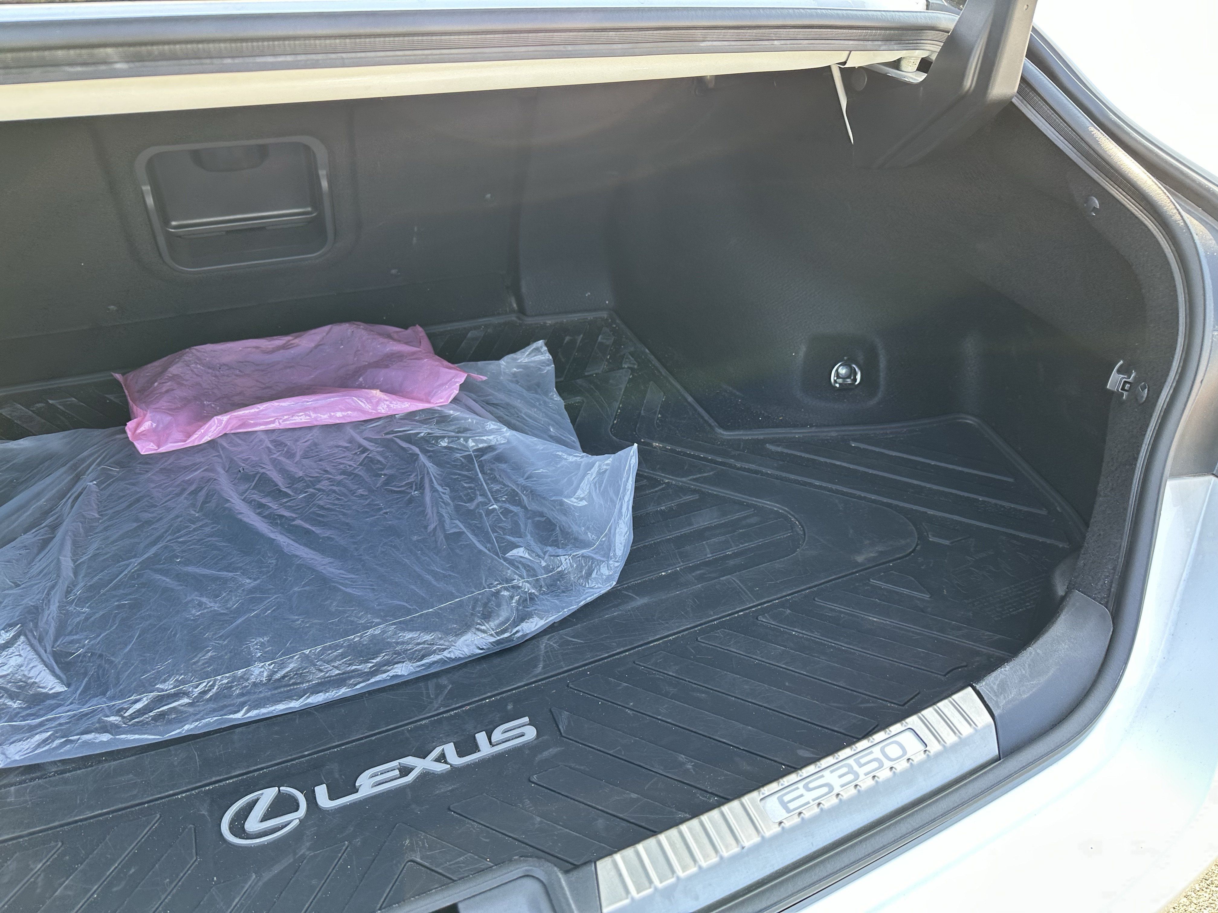 Used 2024 Lexus ES 350 w/ Premium Package FWD image 34