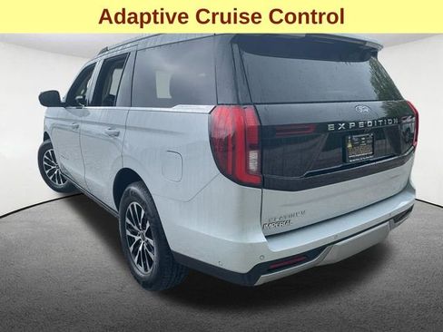 Certified 2025 Ford Expedition Platinum AWD/4WD image 11
