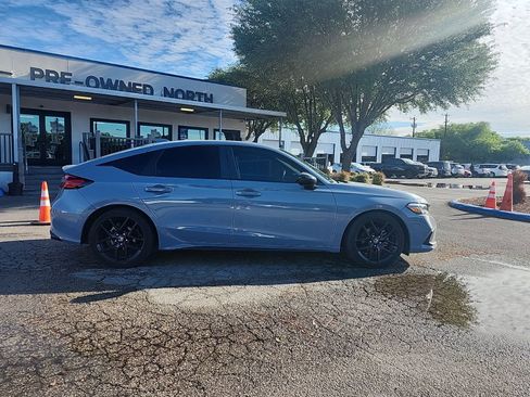 Used 2024 Honda Civic Sport image 2