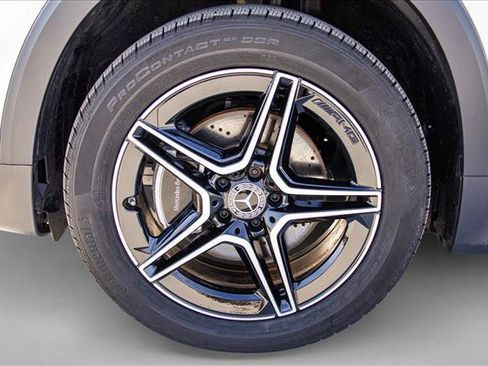 Certified 2026 Mercedes-Benz GLB 250 4MATIC image 9