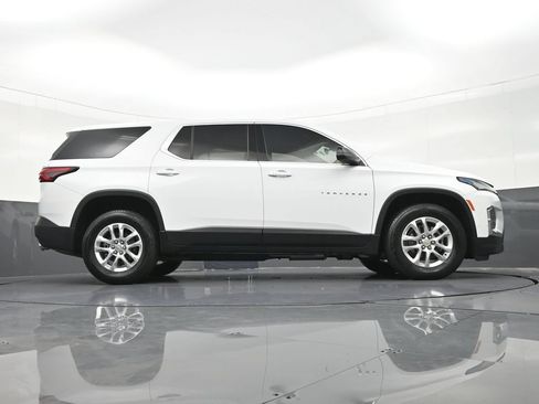 Used 2023 Chevrolet Traverse LS FWD image 30