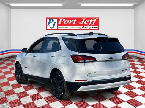 Used 2023 Chevrolet Equinox RS w/ RS Leather Package AWD/4WD image 5