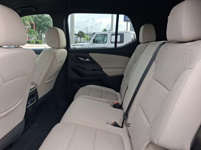 Used 2023 Chevrolet Traverse LS FWD image 6