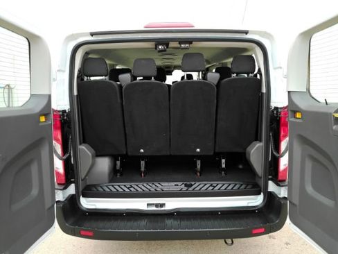 Used 2023 Ford Transit 350 XLT image 8