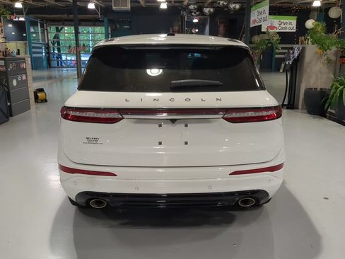 Used 2025 Lincoln Corsair AWD w/ Equipment Group 101A image 9