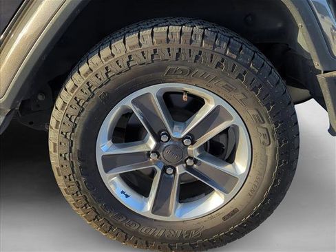 Used 2020 Jeep Wrangler Unlimited Sahara image 6