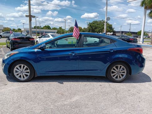 Used 2016 Hyundai Elantra SE w/ Option Group 02 FWD image 6