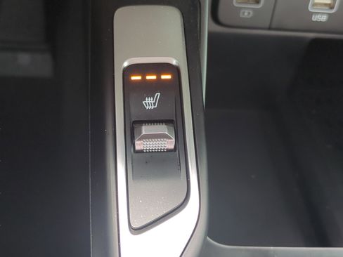 Certified 2023 Kia Sorento S w/ Panoramic Sunroof Package image 24