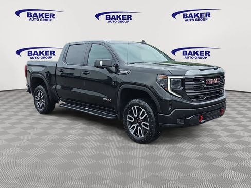 Used 2023 GMC Sierra 1500 AT4 w/ Technology Package AWD/4WD image 3