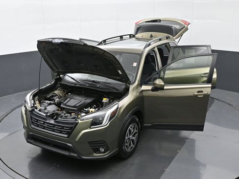 Used 2024 Subaru Forester Premium AWD/4WD image 48