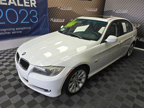 Used 2011 BMW 328i xDrive Sedan image 1