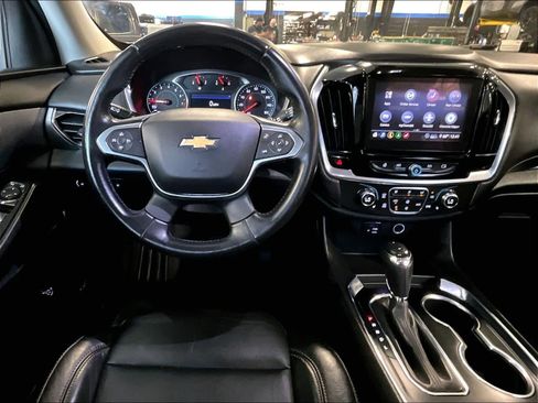 Used 2020 Chevrolet Traverse LT w/ LT Premium Package AWD/4WD image 18