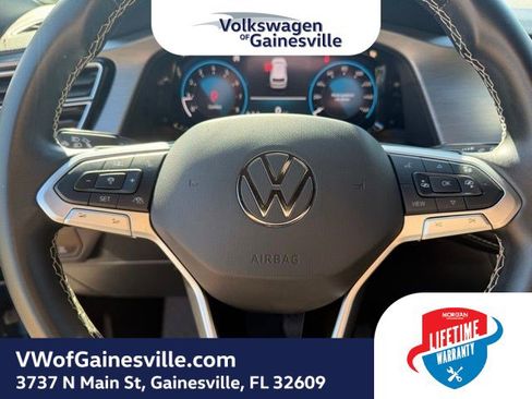 Certified 2025 Volkswagen Atlas Cross Sport SE image 21