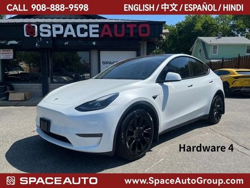 Used 2023 Tesla Model Y Long Range AWD/4WD image 1