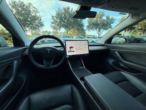 Used 2020 Tesla Model 3 image 13