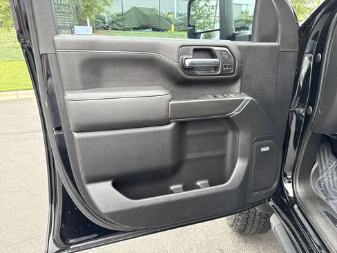 Used 2021 GMC Sierra 2500 AT4 w/ AT4 Premium Plus Package AWD/4WD image 15