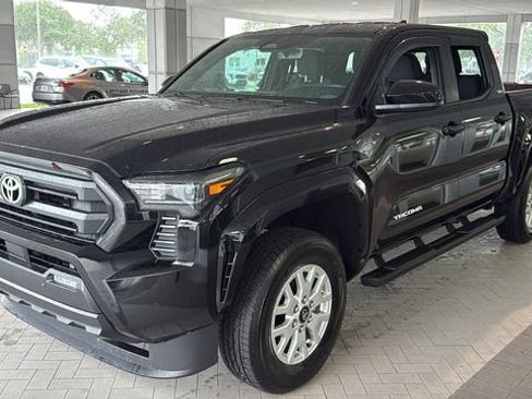 Used 2024 Toyota Tacoma SR5 w/ SR5 Upgrade Package RWD image 3