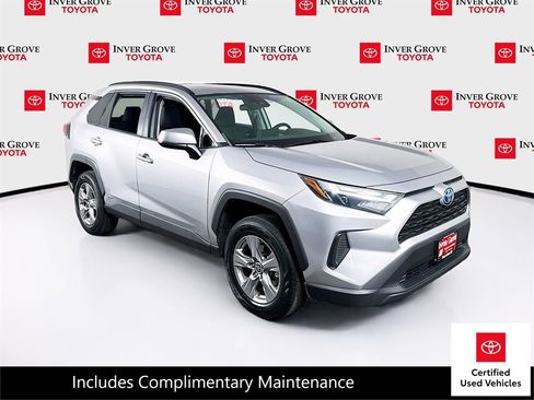 Certified 2022 Toyota RAV4 XLE w/ Convenience Package AWD/4WD image 3