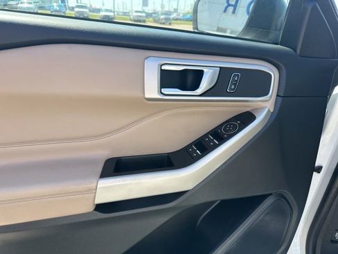 Used 2021 Ford Explorer XLT w/ Equipment Group 202A image 35