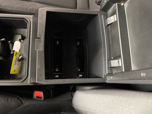 Used 2025 Toyota Tacoma SR image 23