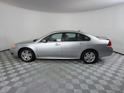Used 2011 Chevrolet Impala LT w/ Luxury Edition Package FWD image 8
