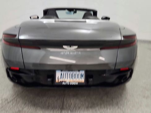 Used 2019 Aston Martin DB11 Volante RWD image 16