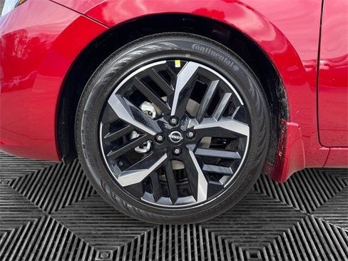 New 2025 Nissan Versa SR w/ Trunk Package image 14