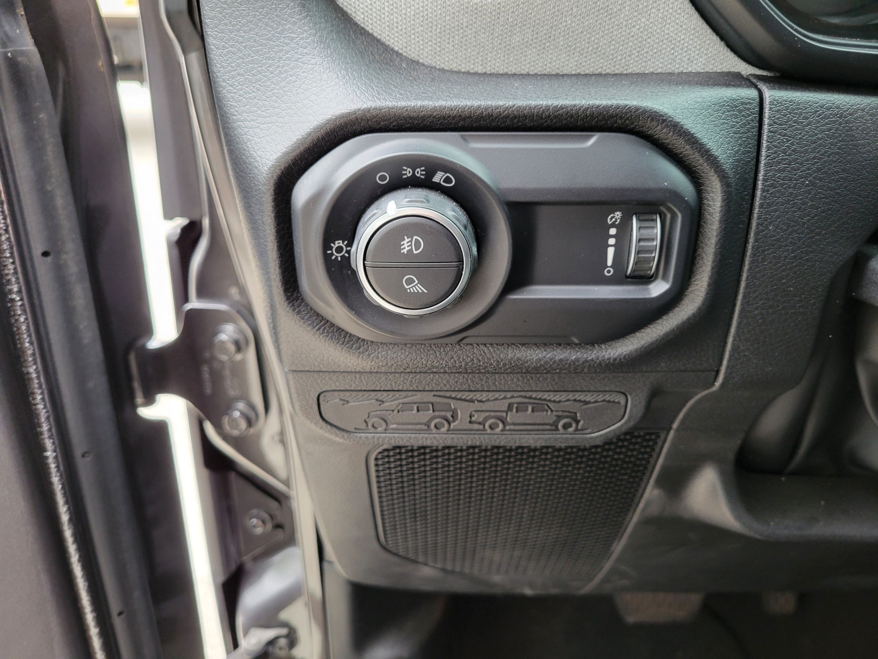 Used 2025 Jeep Gladiator Sport AWD/4WD image 29
