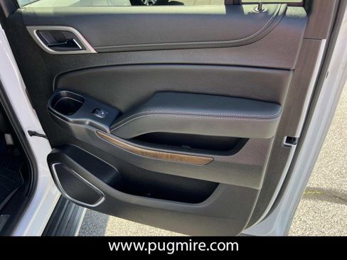 Used 2019 GMC Yukon XL Denali w/ Open Road Package image 16