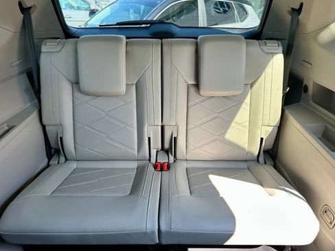 Used 2024 Volkswagen Atlas SE FWD image 20