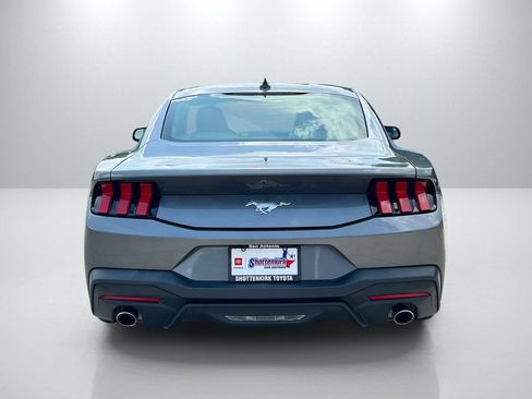 Used 2024 Ford Mustang Coupe RWD image 6