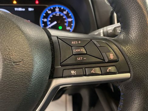 Used 2019 Nissan Leaf SV w/ Protection Package FWD image 19