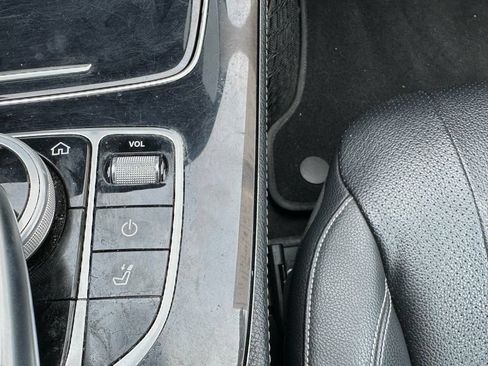 Used 2017 Mercedes-Benz E 400 4MATIC Wagon image 25