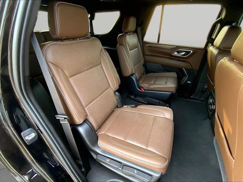 Used 2021 Chevrolet Tahoe High Country RWD image 19