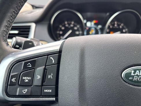 Used 2019 Land Rover Discovery Sport HSE image 25