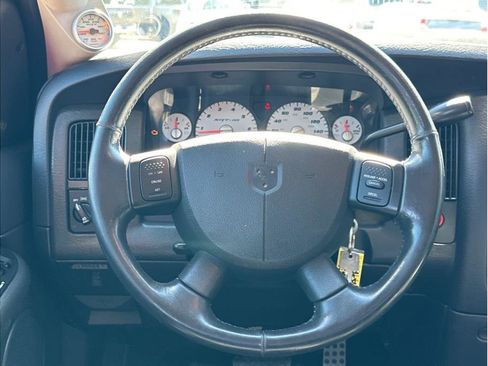 Used 2005 Dodge Ram 1500 Truck 2WD Quad Cab image 16