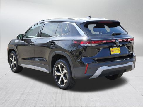 Certified 2025 Volkswagen Tiguan SE AWD/4WD image 5