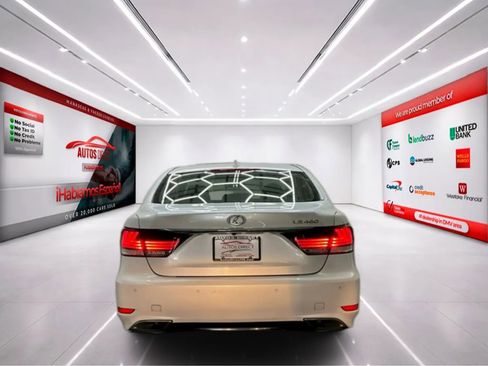 Used 2016 Lexus LS 460 w/ Comfort Package image 7