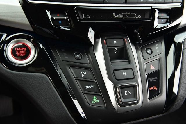 New 2027 Honda Odyssey Touring image 17