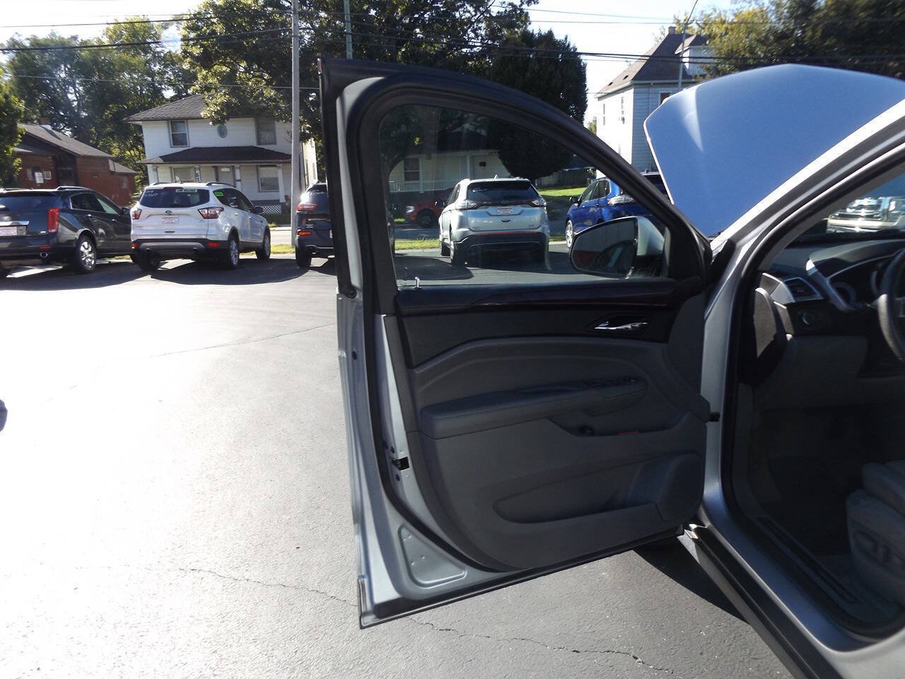 Used 2010 Cadillac SRX Luxury FWD image 18