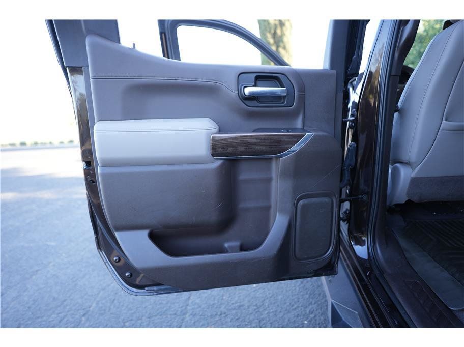 Used 2019 Chevrolet Silverado 1500 LT w/ Convenience Package AWD/4WD image 14