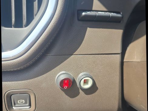 Used 2021 GMC Sierra 1500 SLT image 22