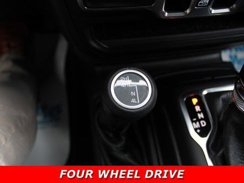 Used 2020 Jeep Wrangler Unlimited Sahara image 30