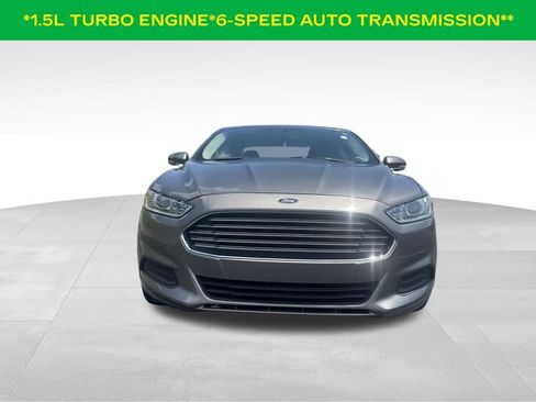 Used 2014 Ford Fusion SE FWD image 2